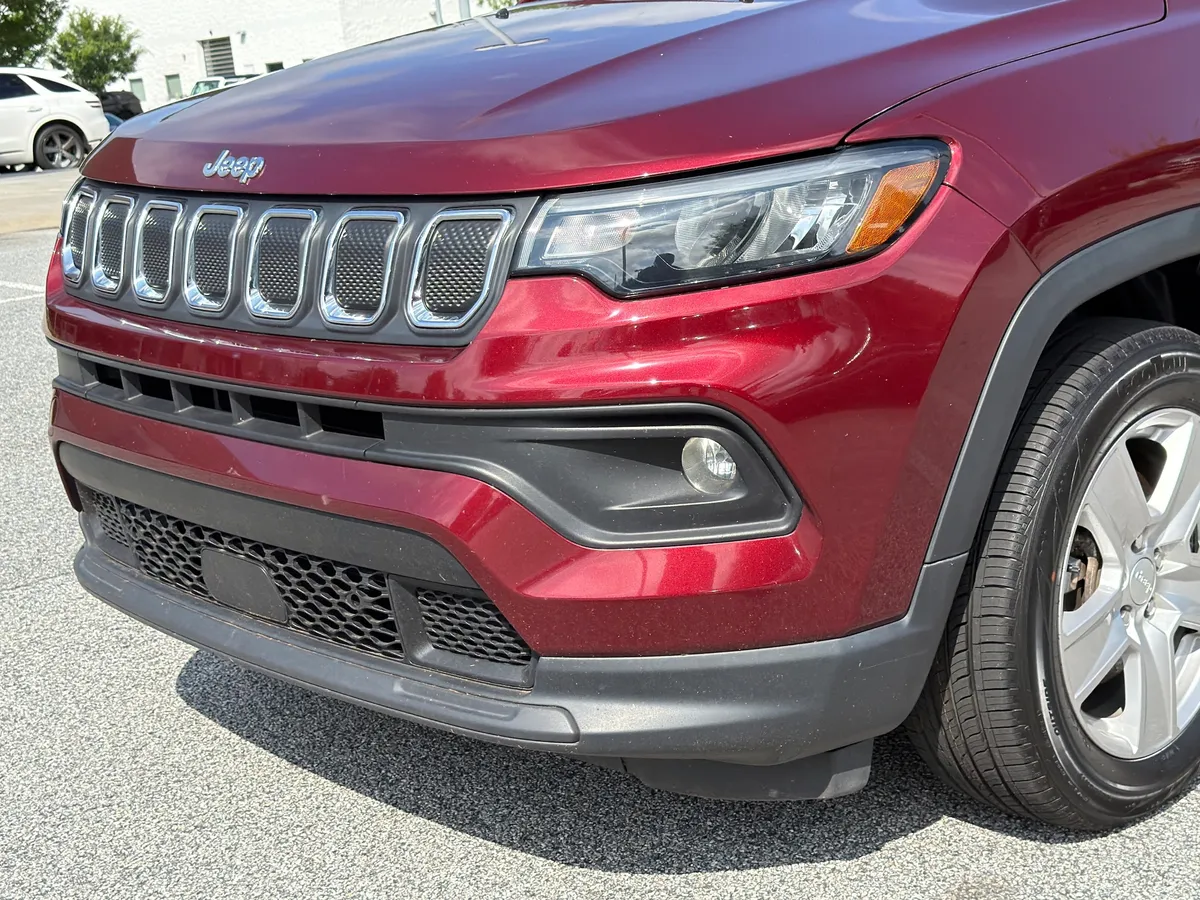 2022 Jeep Compass Latitude thumbnail 32