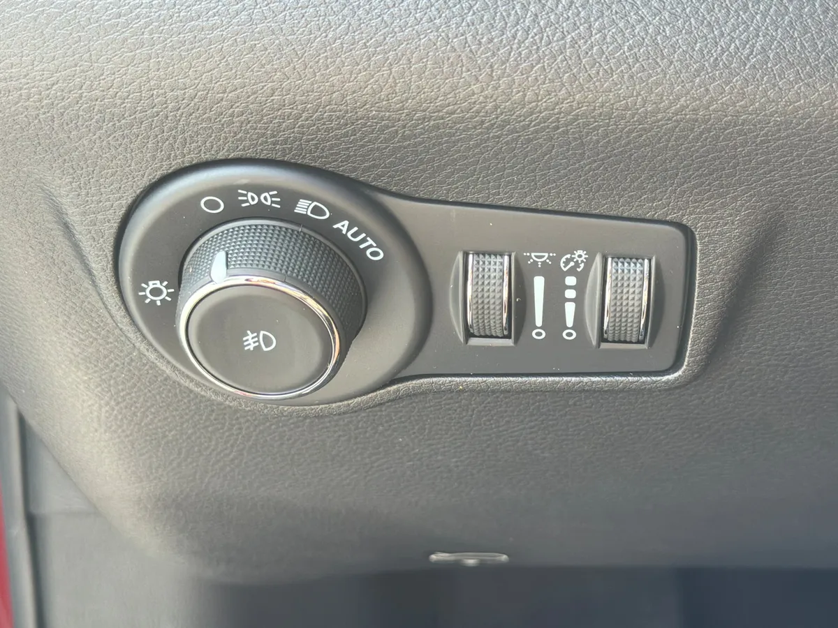 2022 Jeep Compass Latitude thumbnail 7