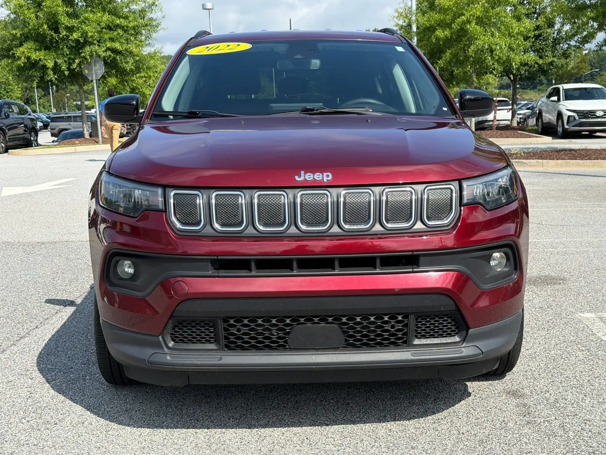 2022 Jeep Compass Latitude thumbnail 8