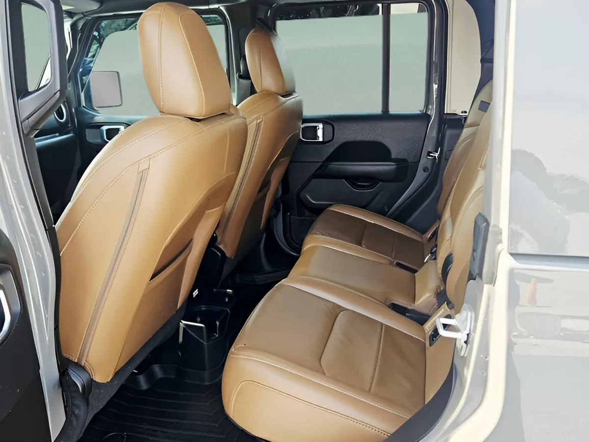 2022 Jeep Gladiator Overland thumbnail 11
