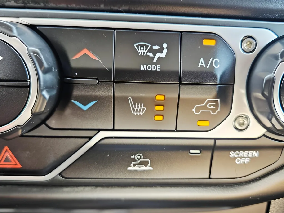 2022 Jeep Gladiator Overland thumbnail 21