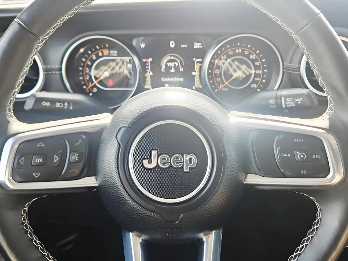 2022 Jeep Gladiator Overland thumbnail 24
