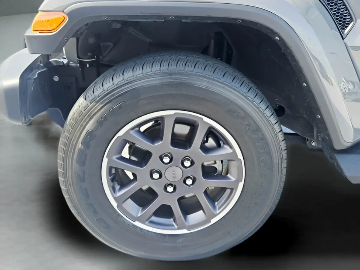 2022 Jeep Gladiator Overland thumbnail 33