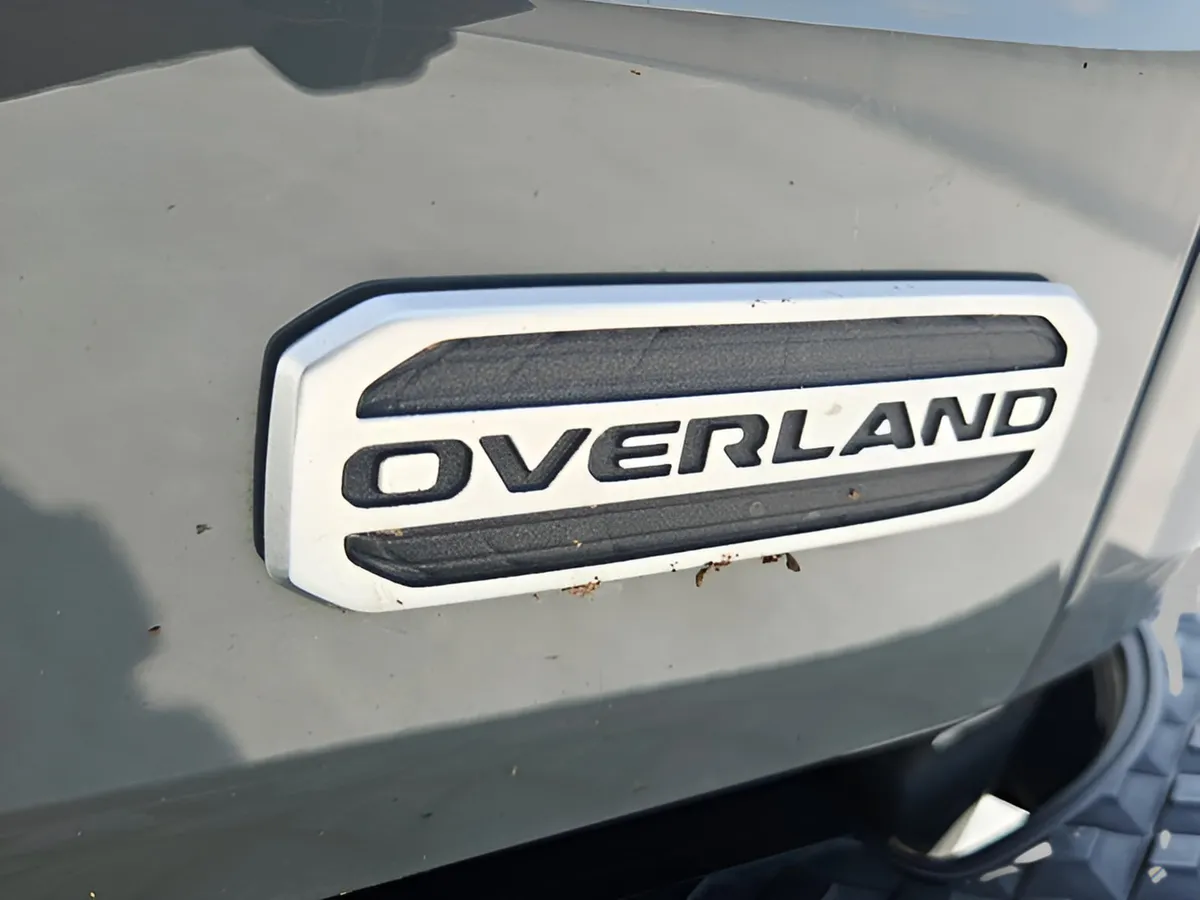 2022 Jeep Gladiator Overland thumbnail 35