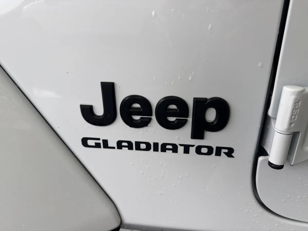 2022 Jeep Gladiator Willys thumbnail 12
