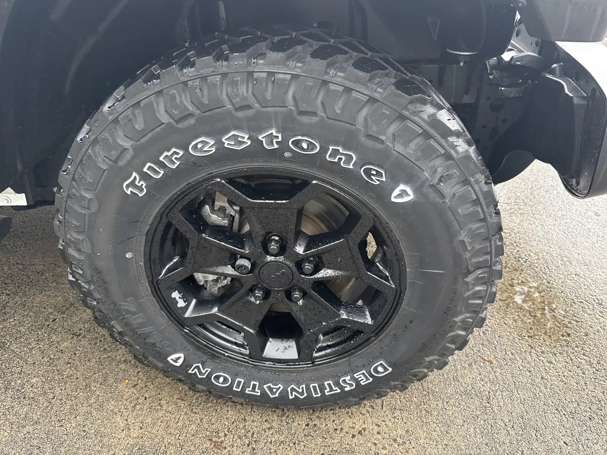 2022 Jeep Gladiator Willys thumbnail 15