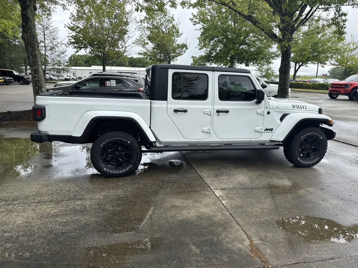 2022 Jeep Gladiator Willys thumbnail 8