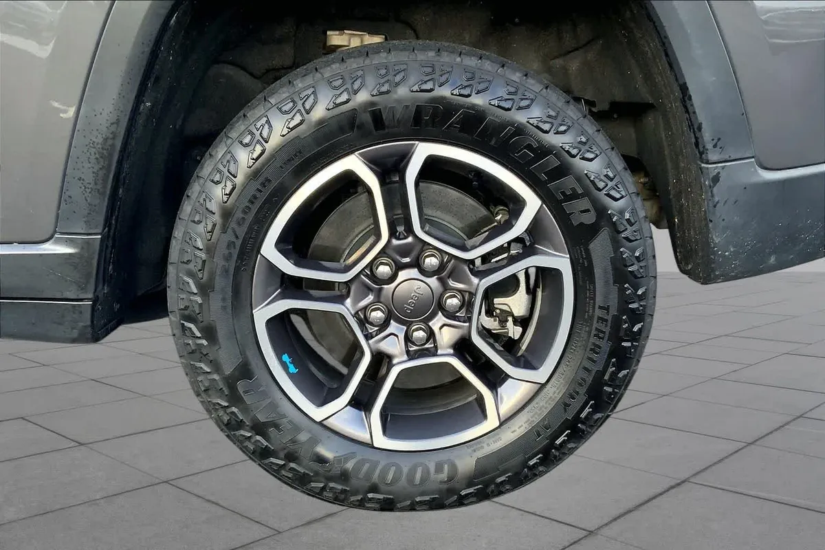 2022 Jeep Grand Cherokee 4xe Trailhawk thumbnail 11