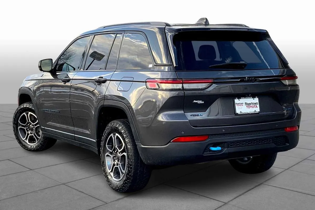 2022 Jeep Grand Cherokee 4xe Trailhawk thumbnail 12