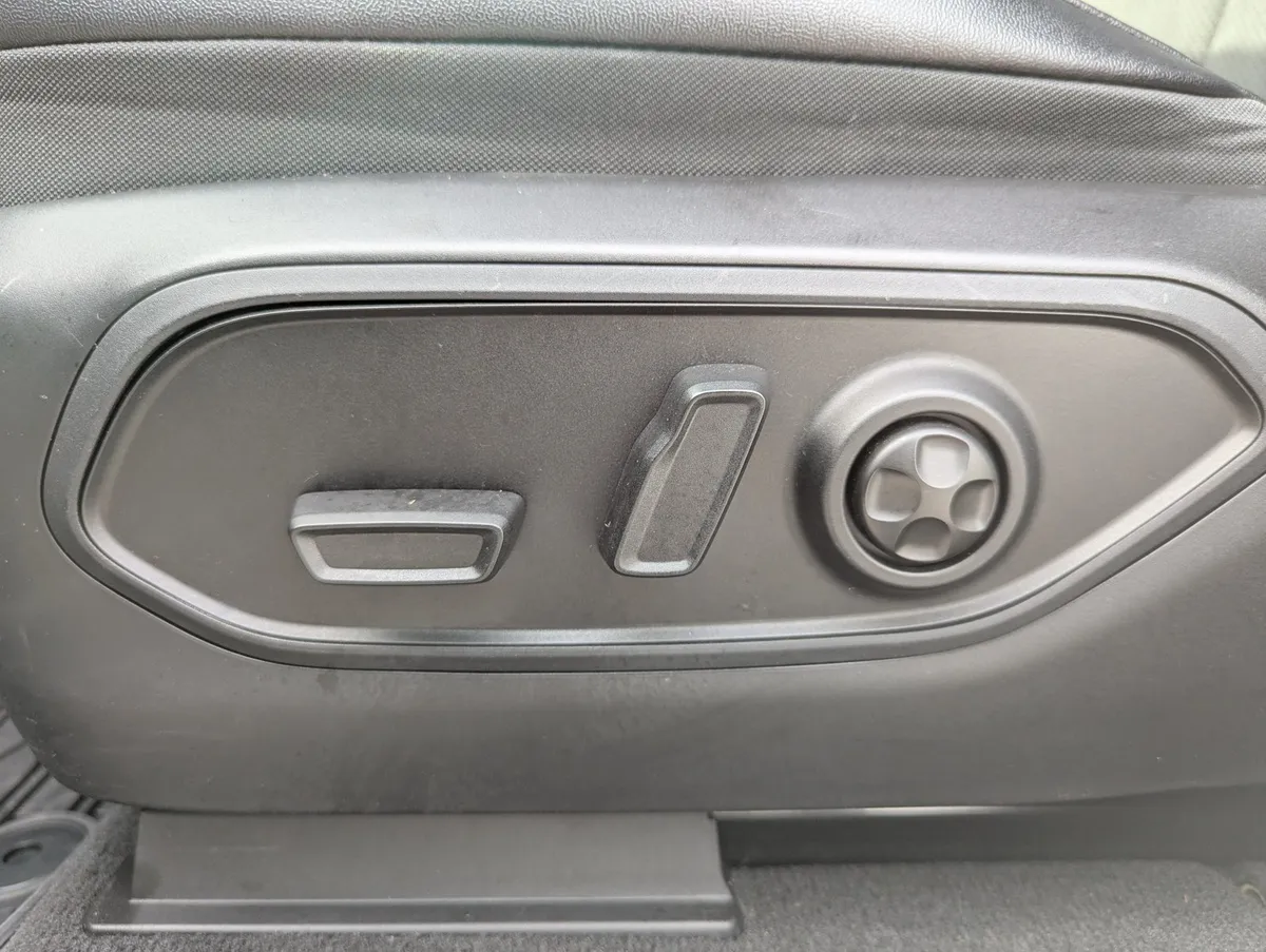 2022 Jeep Grand Cherokee 4xe Trailhawk thumbnail 10