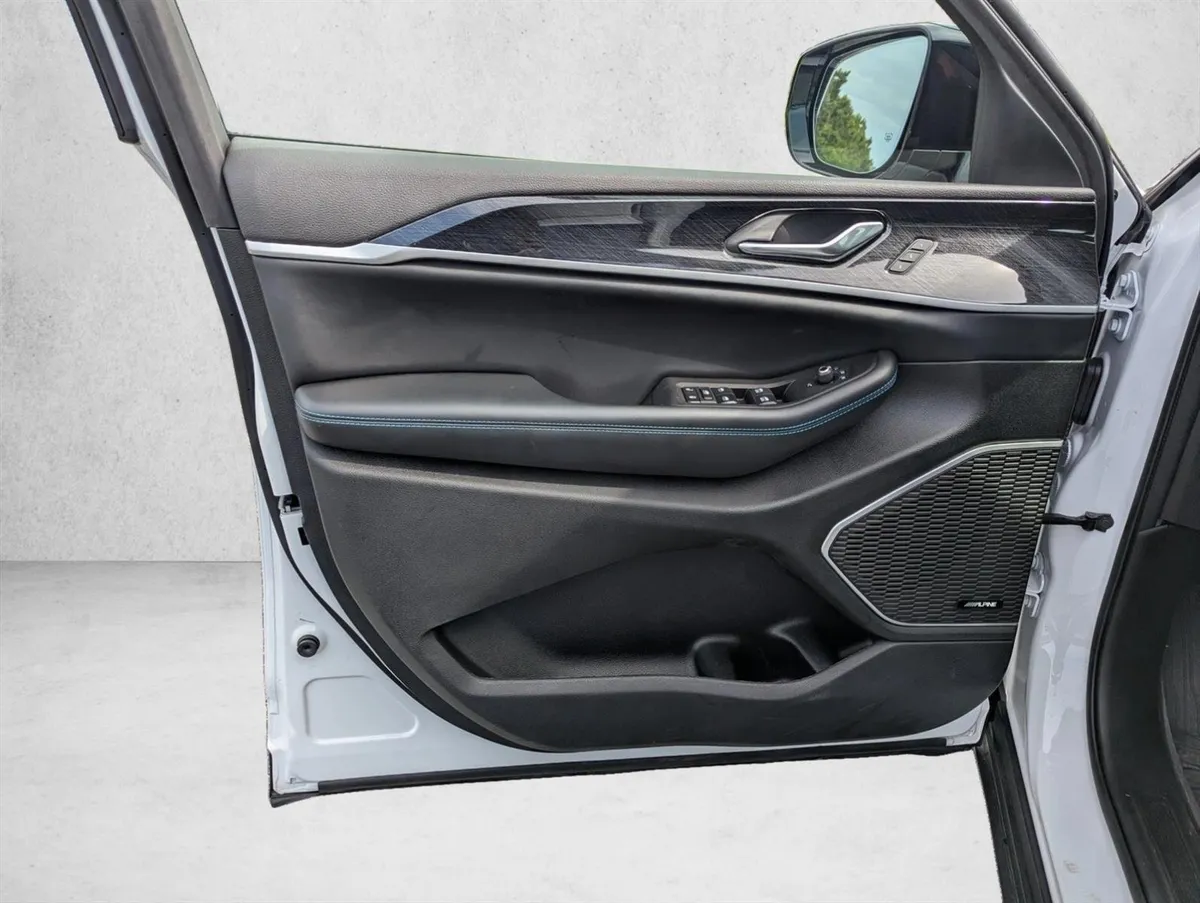 2022 Jeep Grand Cherokee 4xe Trailhawk thumbnail 21