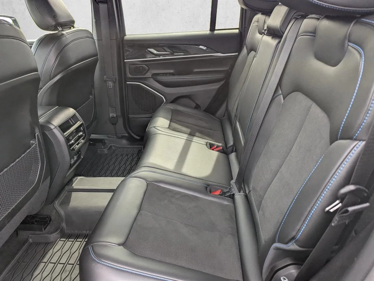 2022 Jeep Grand Cherokee 4xe Trailhawk thumbnail 24