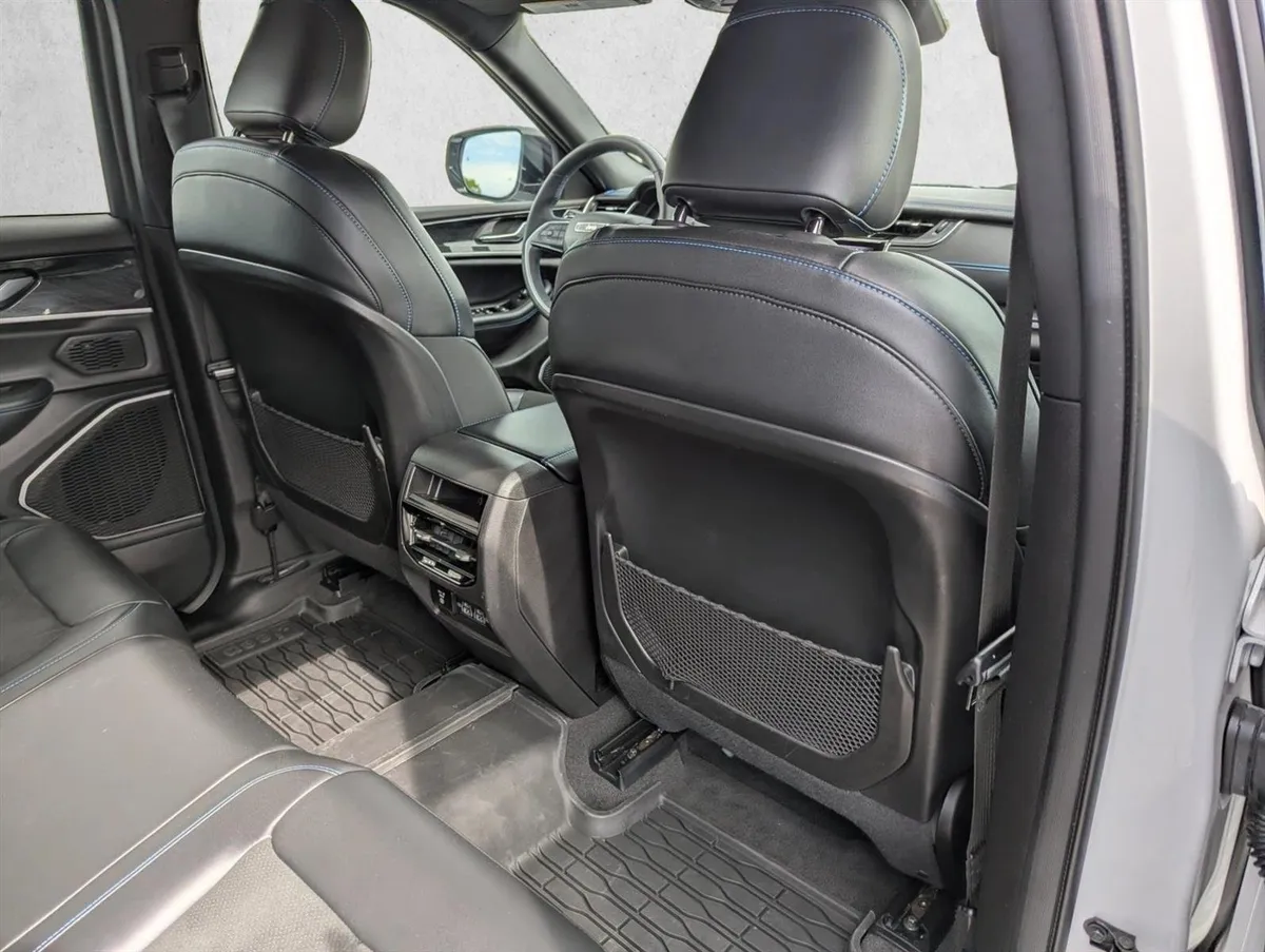 2022 Jeep Grand Cherokee 4xe Trailhawk thumbnail 28