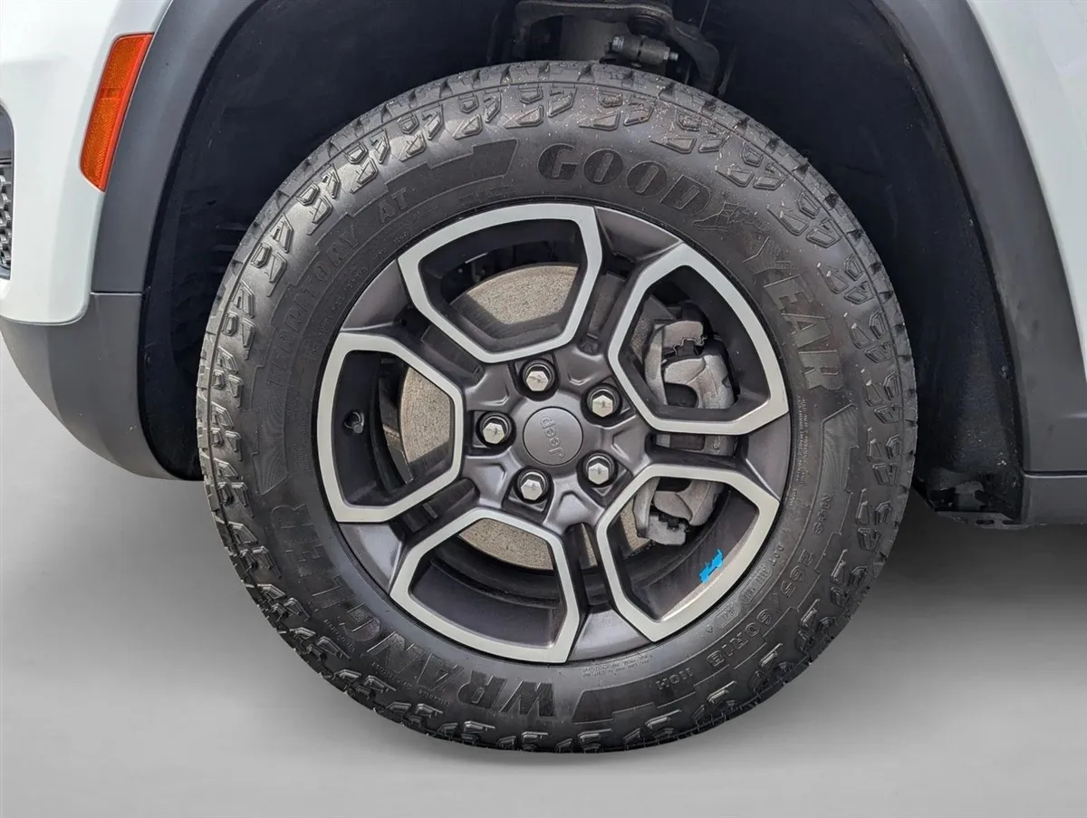 2022 Jeep Grand Cherokee 4xe Trailhawk thumbnail 8