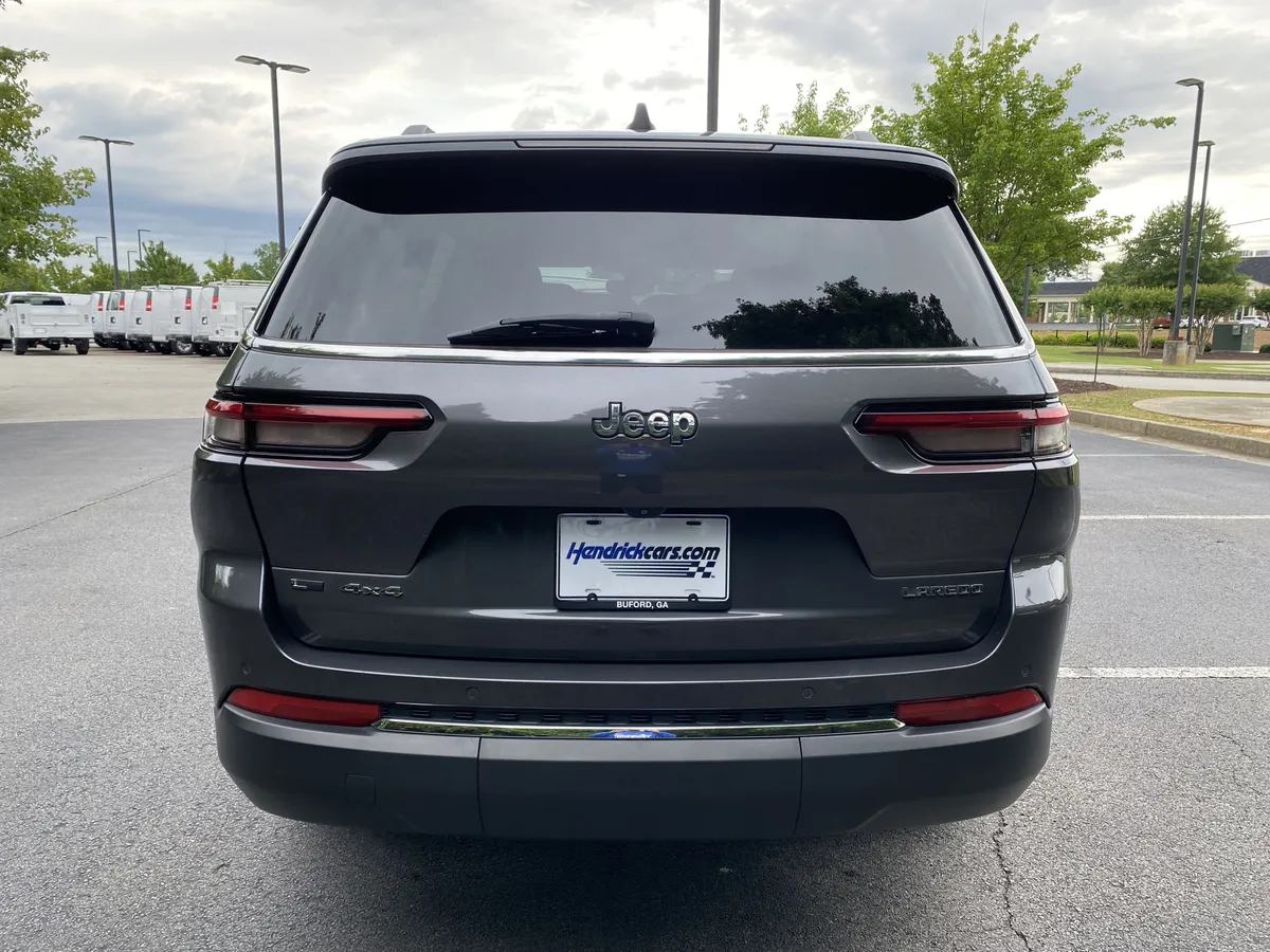 2022 Jeep Grand Cherokee L Laredo thumbnail 7