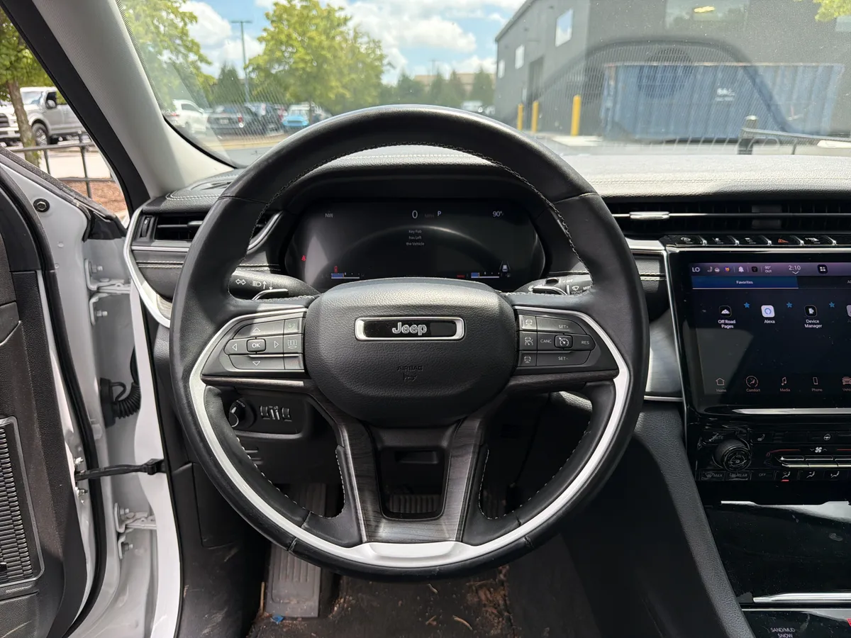 2022 Jeep Grand Cherokee L Limited thumbnail 17