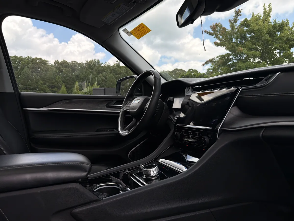 2022 Jeep Grand Cherokee L Limited thumbnail 5