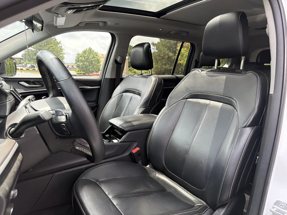 2022 Jeep Grand Cherokee L Limited thumbnail 6