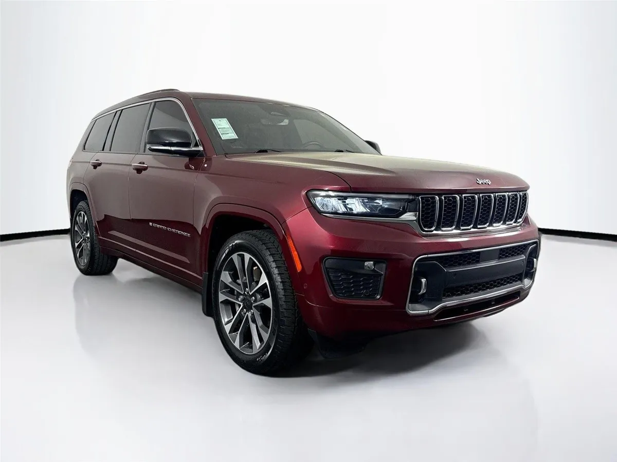 2022 Jeep Grand Cherokee L Overland thumbnail 10