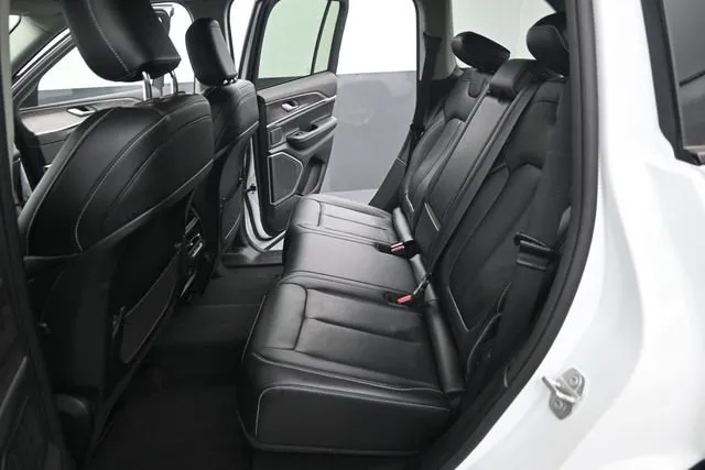 2022 Jeep Grand Cherokee Limited thumbnail 14