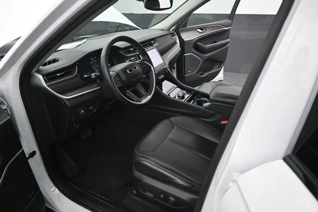 2022 Jeep Grand Cherokee Limited thumbnail 6