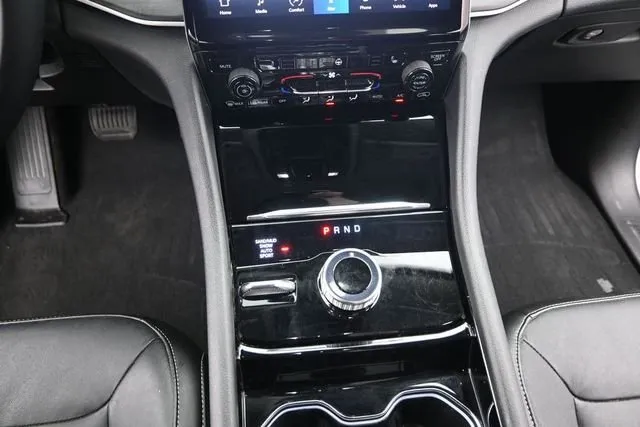 2022 Jeep Grand Cherokee Limited thumbnail 9