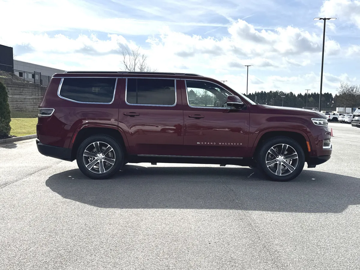 2022 Jeep Grand Wagoneer Series I thumbnail 10