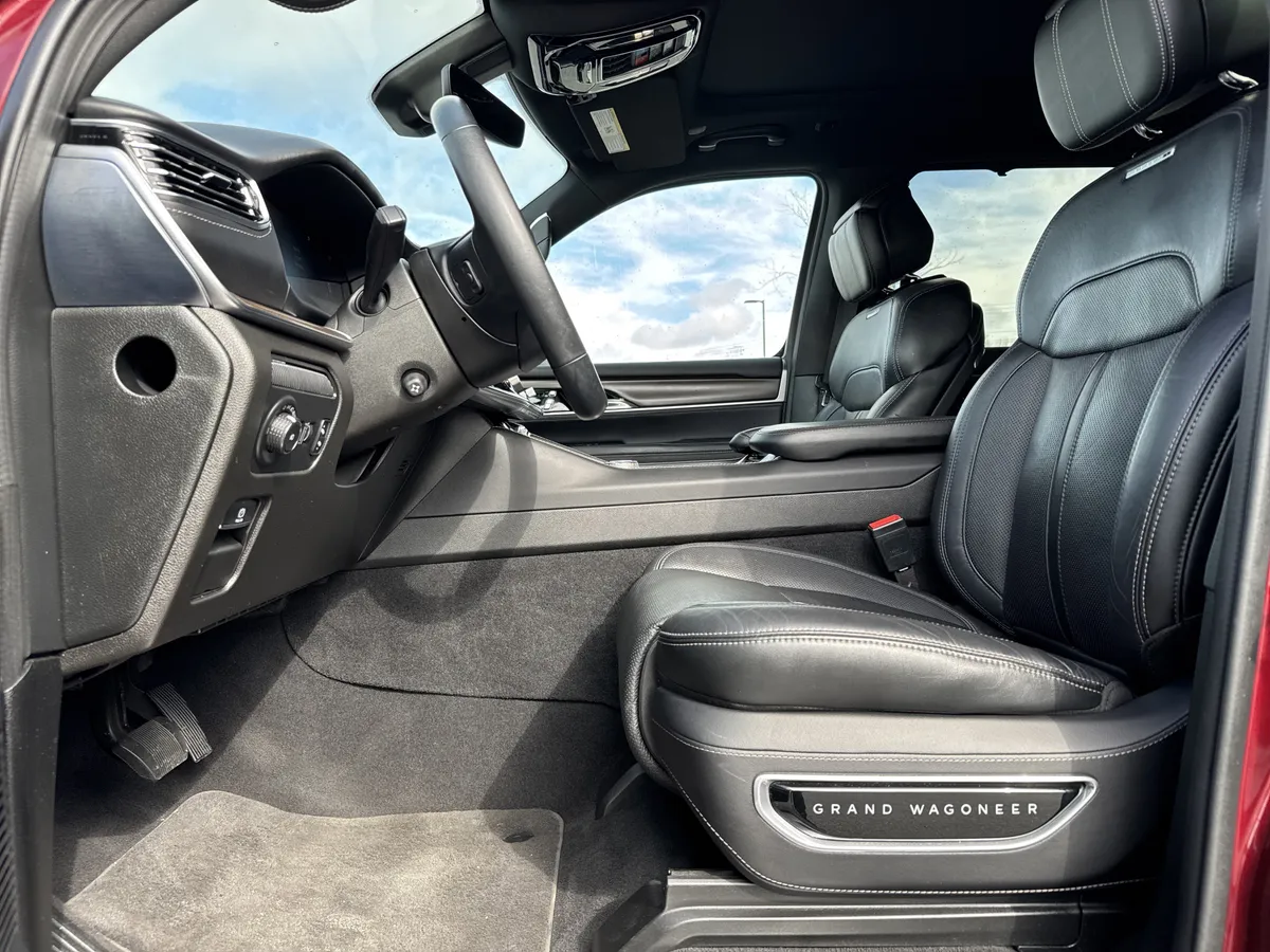 2022 Jeep Grand Wagoneer Series I thumbnail 16