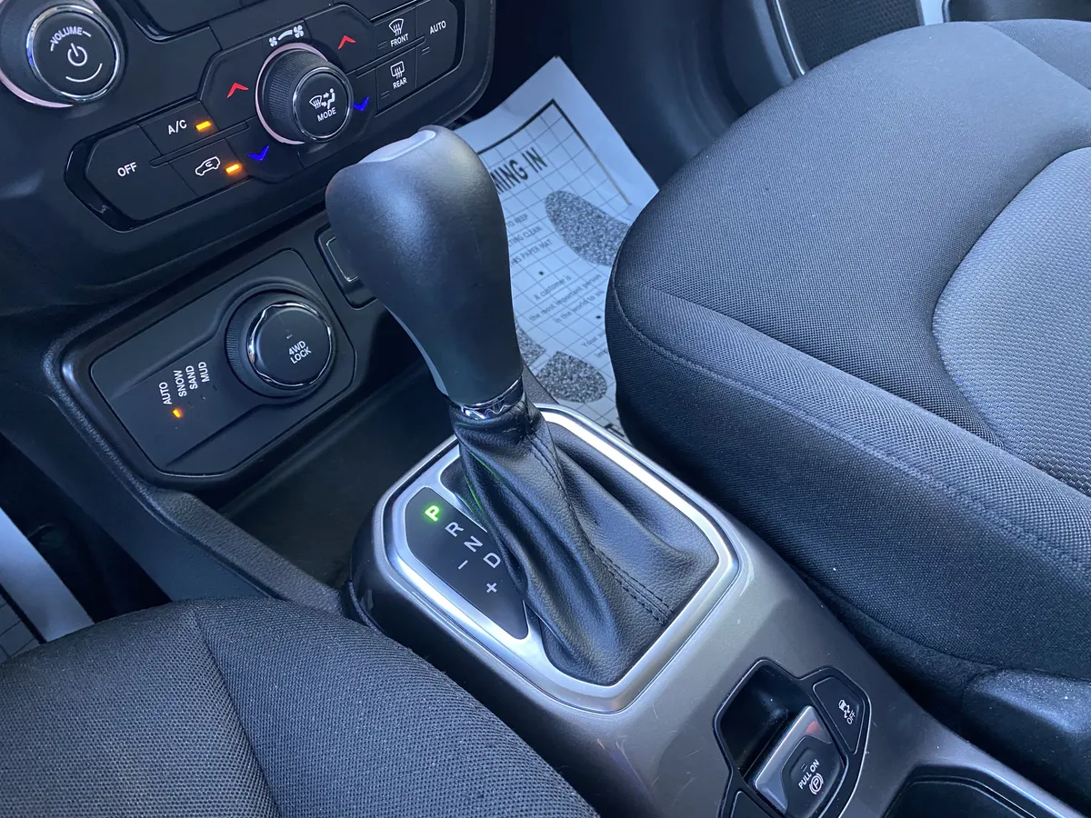 2022 Jeep Renegade Sport thumbnail 28