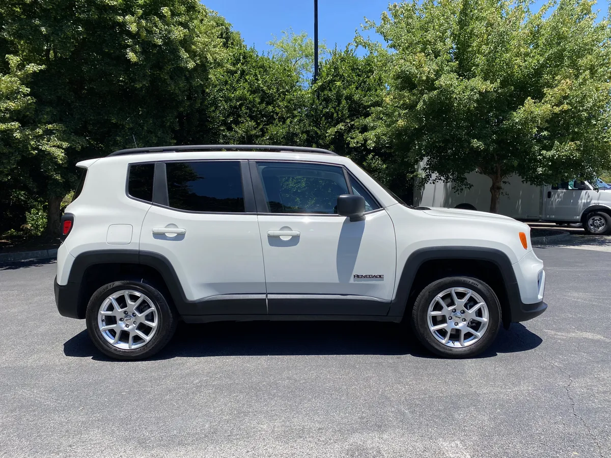 2022 Jeep Renegade Sport thumbnail 9