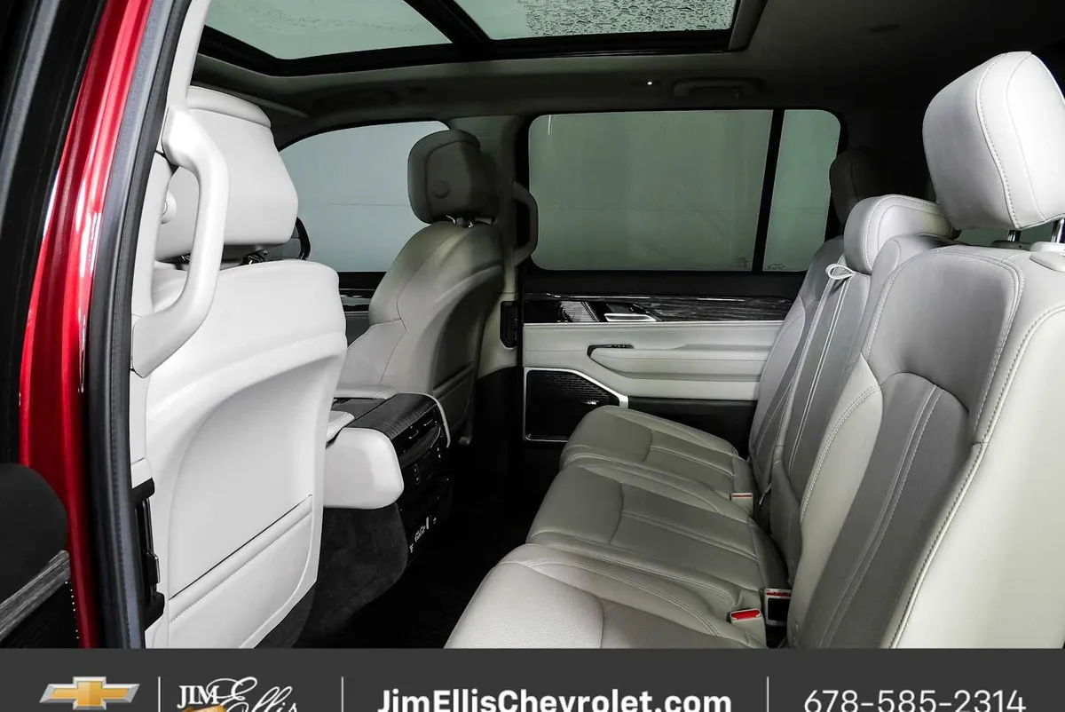 2022 Jeep Wagoneer Series II 4x4 thumbnail 19