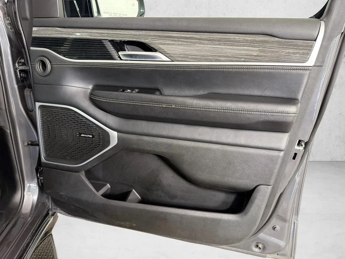 2022 Jeep Wagoneer Series II thumbnail 15