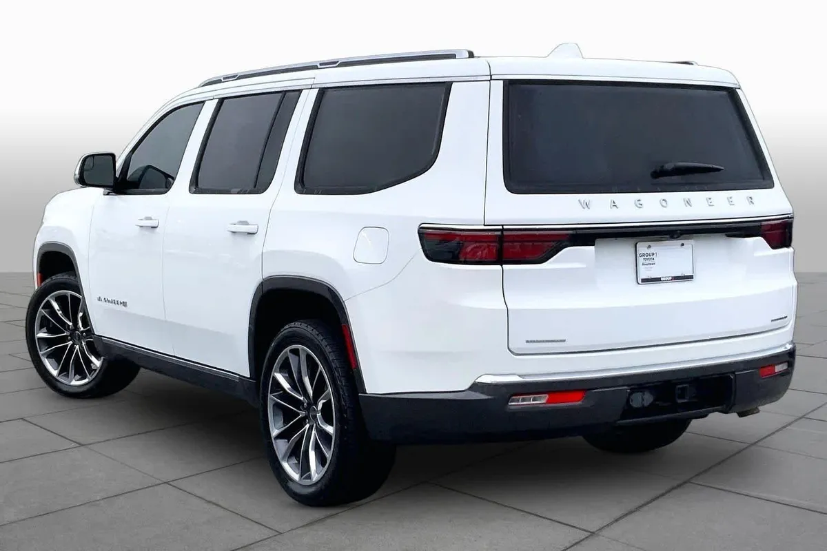 2022 Jeep Wagoneer Series III thumbnail 12