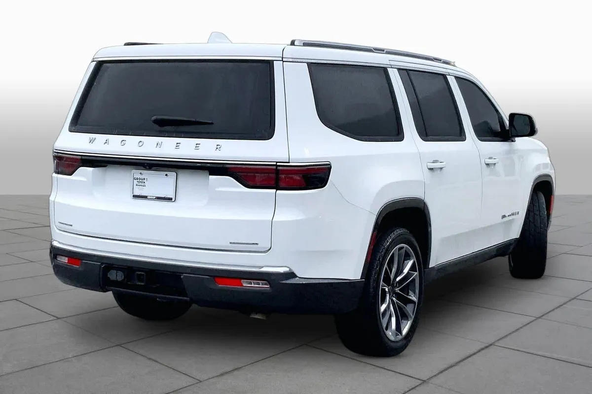 2022 Jeep Wagoneer Series III thumbnail 13