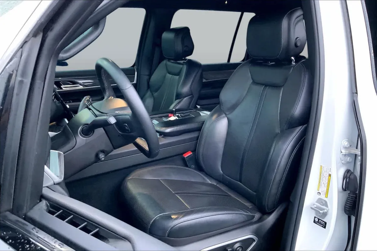 2022 Jeep Wagoneer Series III thumbnail 8