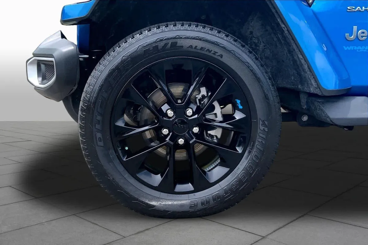 2022 Jeep Wrangler 4xe Unlimited Sahara thumbnail 11