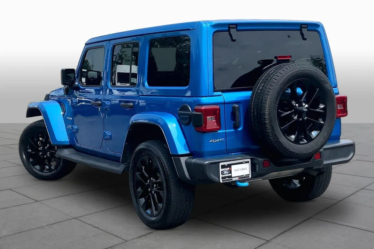 2022 Jeep Wrangler 4xe Unlimited Sahara thumbnail 12