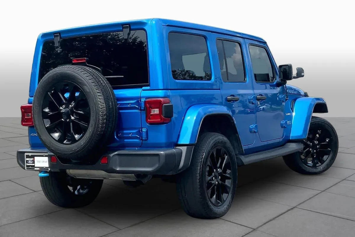 2022 Jeep Wrangler 4xe Unlimited Sahara thumbnail 13