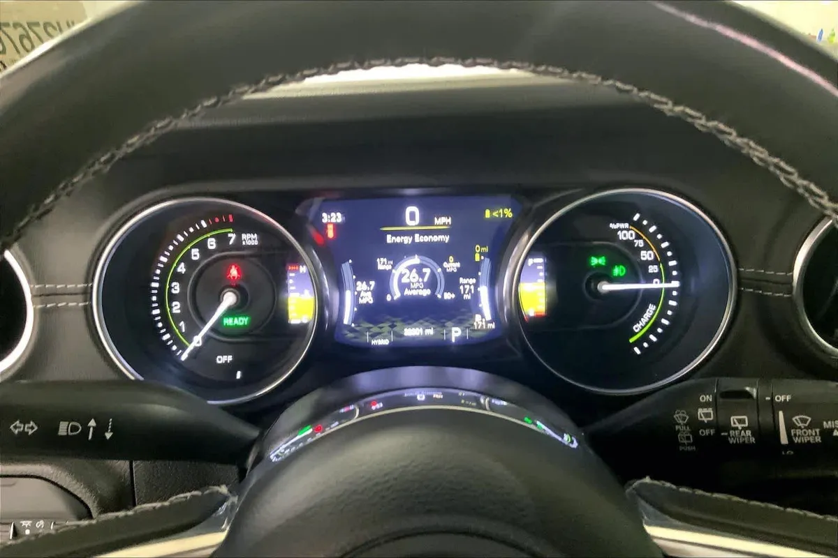 2022 Jeep Wrangler 4xe Unlimited Sahara thumbnail 25