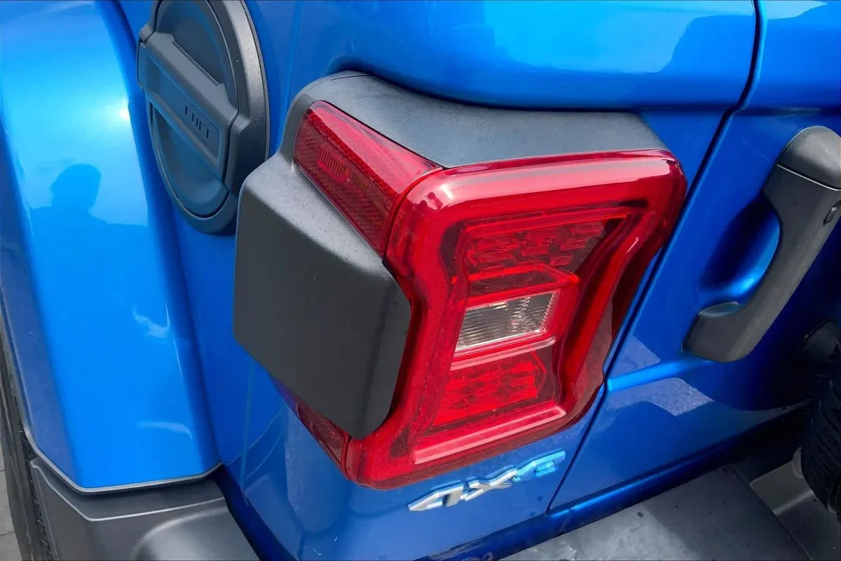 2022 Jeep Wrangler 4xe Unlimited Sahara thumbnail 27