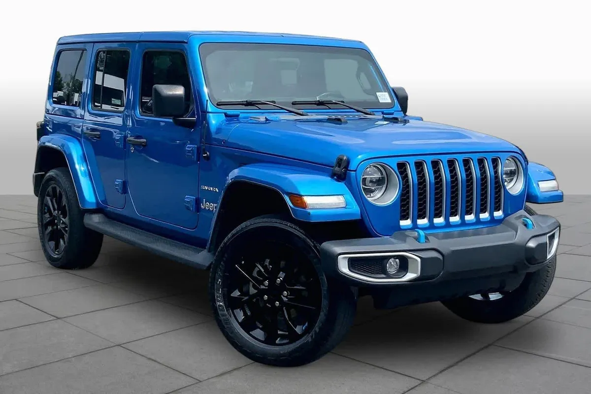 2022 Jeep Wrangler 4xe Unlimited Sahara thumbnail 3