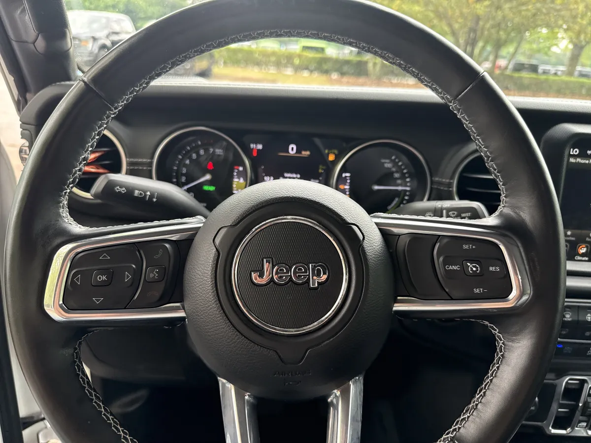 2022 Jeep Wrangler 4xe Unlimited Sahara thumbnail 25