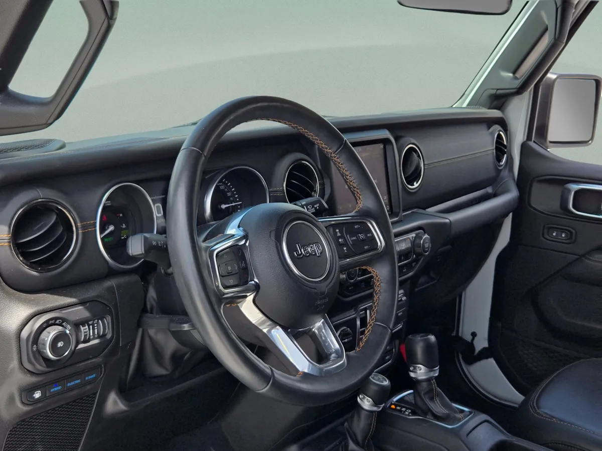 2022 Jeep Wrangler 4xe Unlimited Sahara High Altitude thumbnail 14