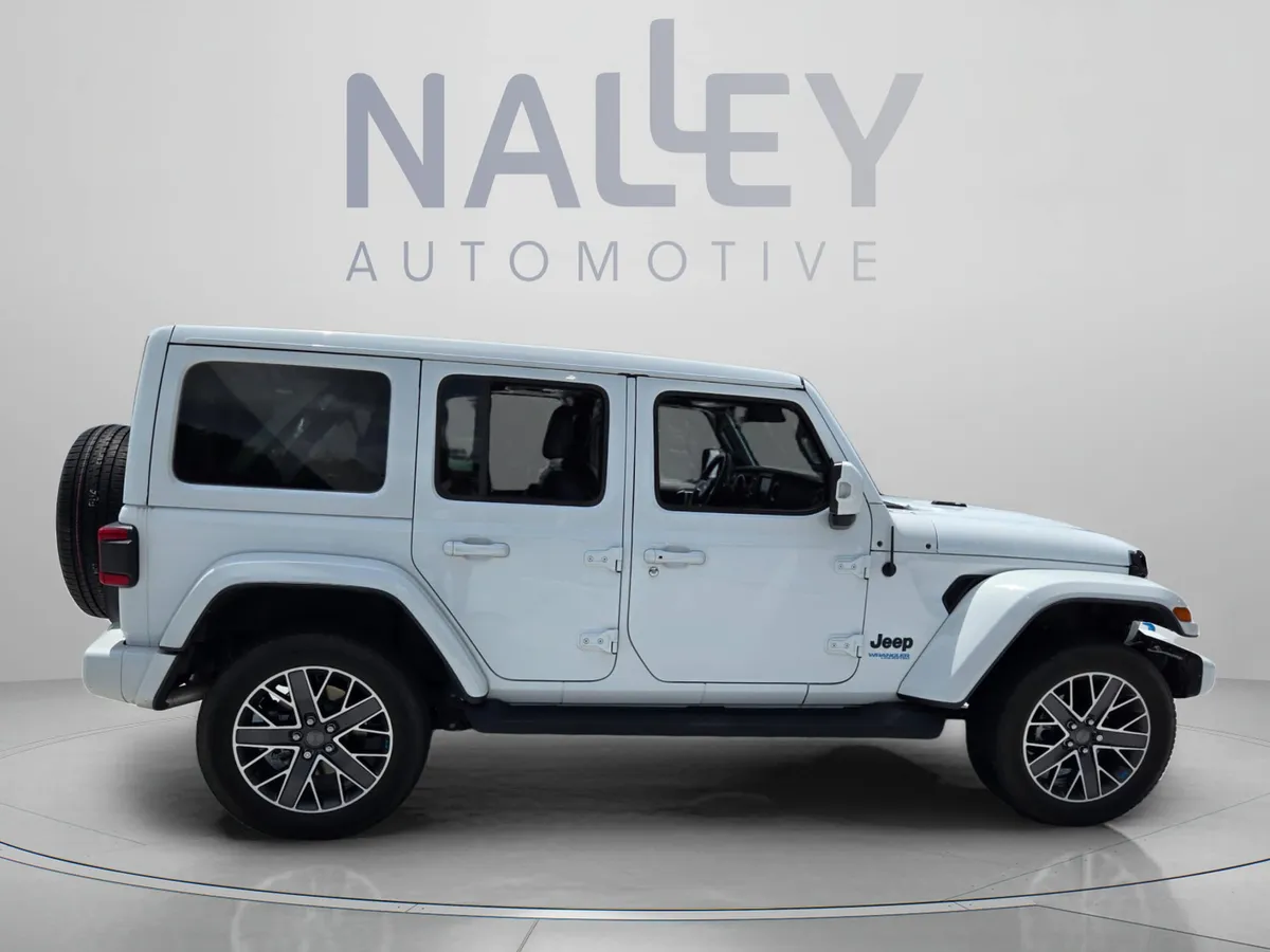 2022 Jeep Wrangler 4xe Unlimited Sahara High Altitude thumbnail 7