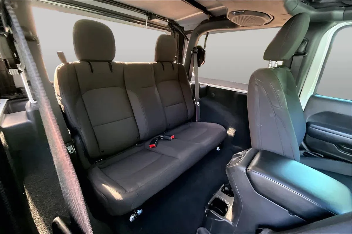2022 Jeep Wrangler Sport thumbnail 19