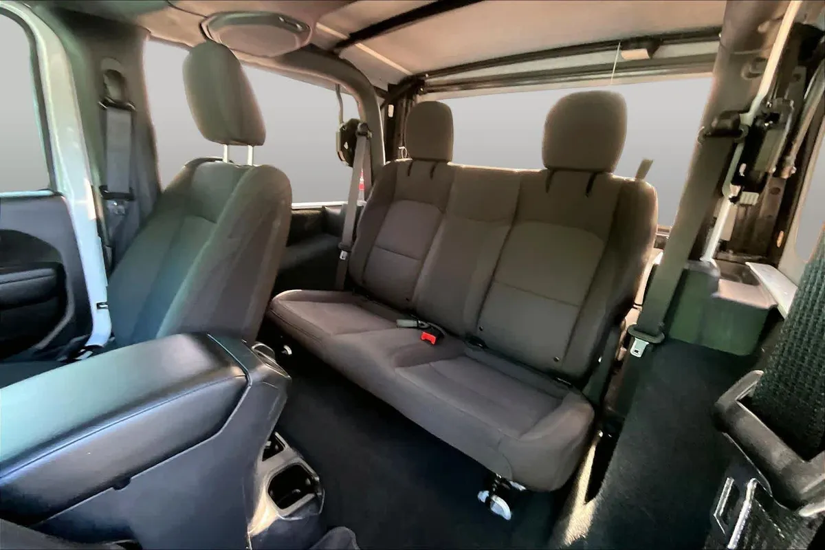 2022 Jeep Wrangler Sport thumbnail 20