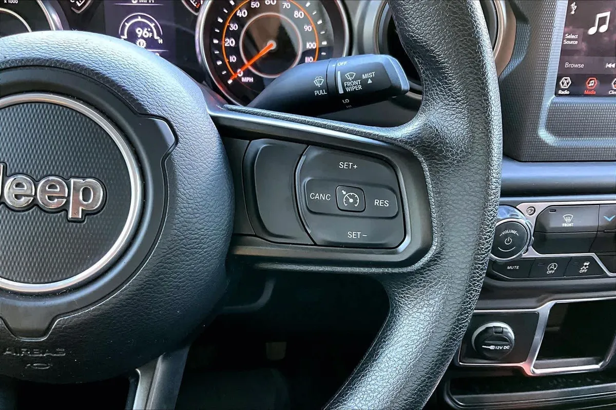2022 Jeep Wrangler Sport thumbnail 22