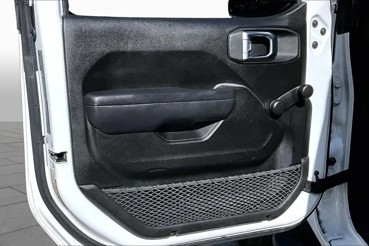 2022 Jeep Wrangler Sport thumbnail 25
