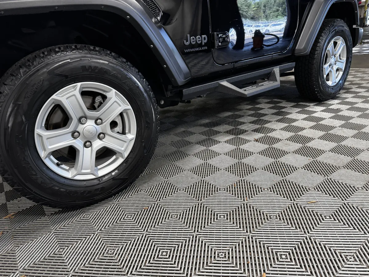 2022 Jeep Wrangler Sport S thumbnail 14