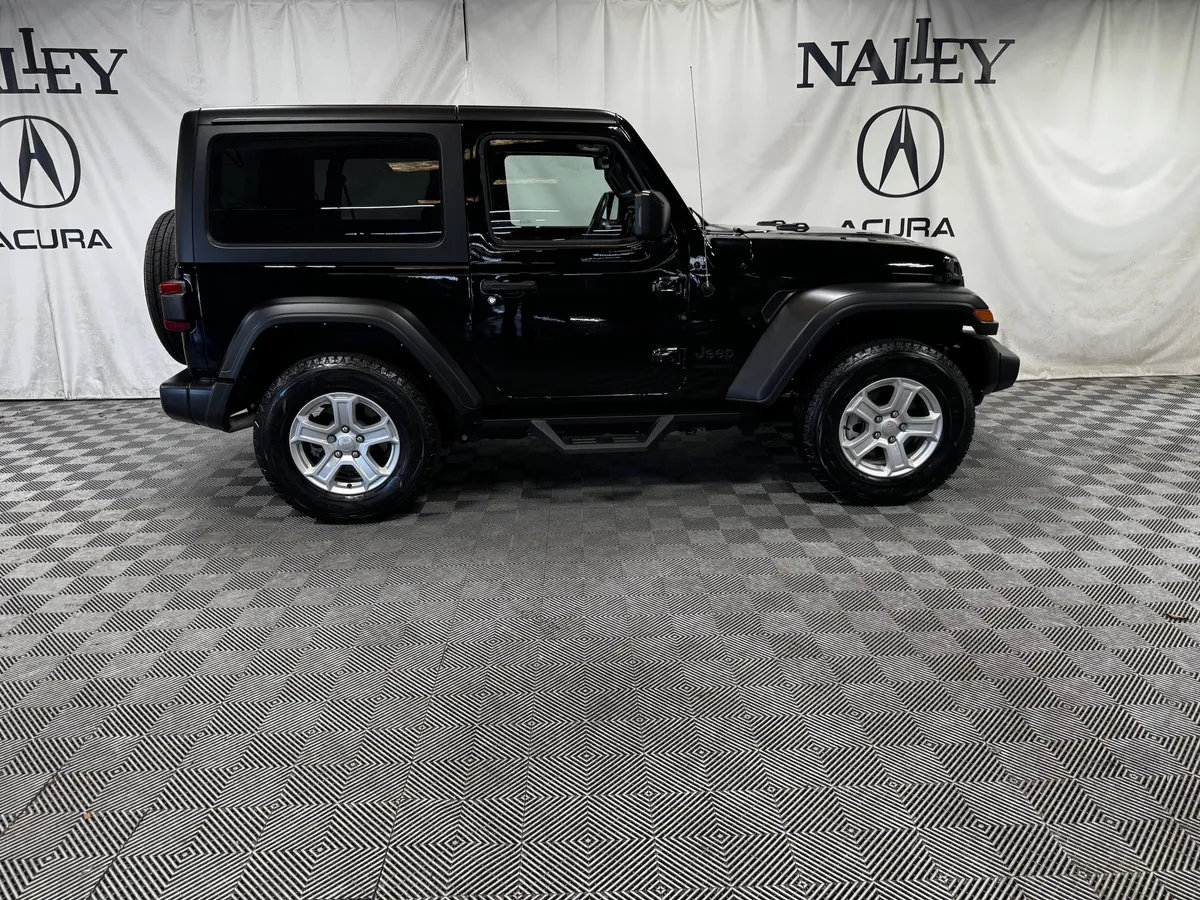 2022 Jeep Wrangler Sport S thumbnail 2